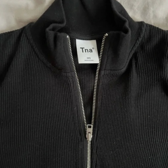 aritzia tna legion half-zip black longlseeve - Picture 5 of 6